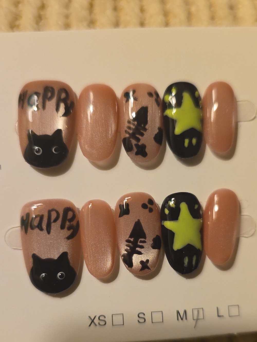 Peach Cat & Star Press-On Nail Set — Peach and Black Size Med